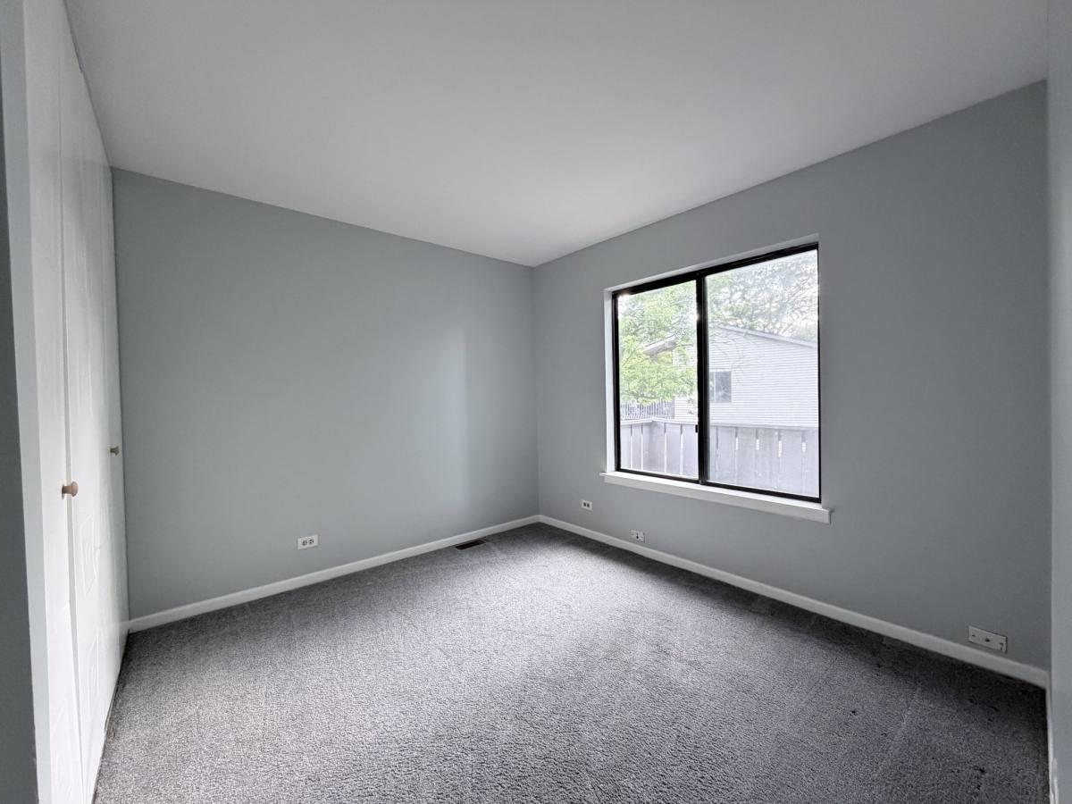 Townhouse for rent at 2 Elm Court, Bolingbrook, IL 60440