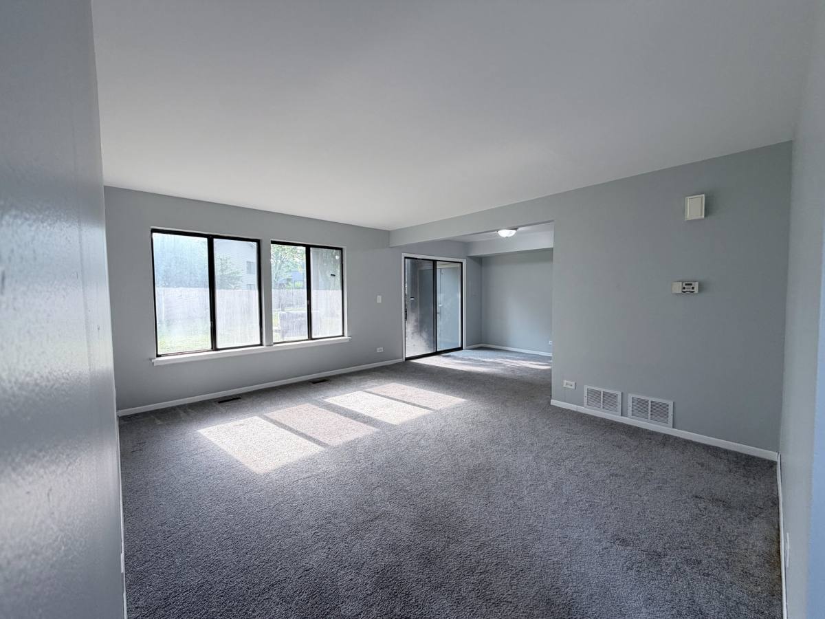 Townhouse for rent at 2 Elm Court, Bolingbrook, IL 60440