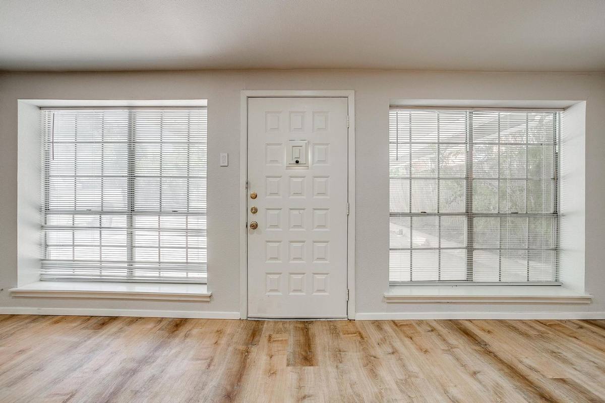 Apartment for rent at 3562 W 4th St, Fort Worth, TX 76107