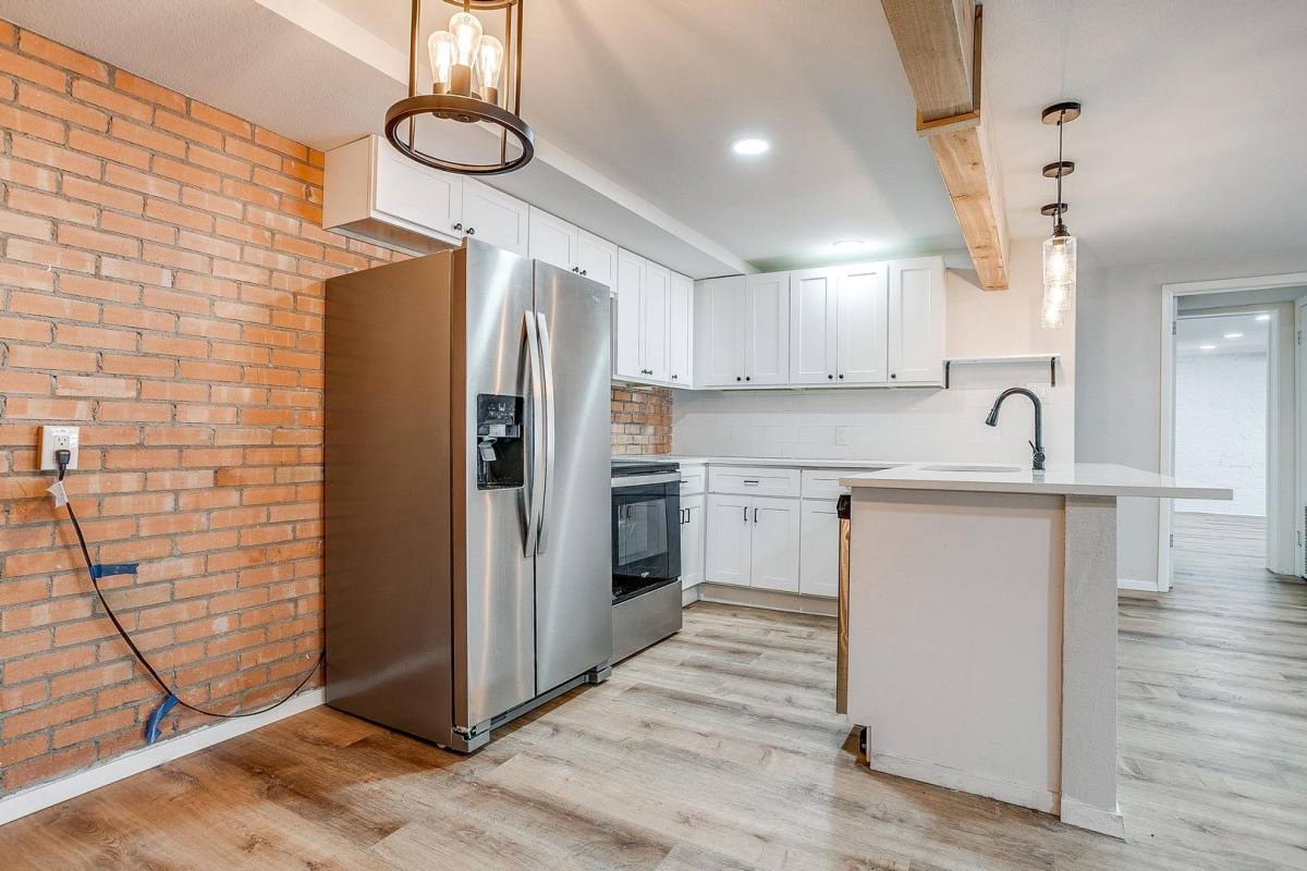 Apartment for rent at 3562 W 4th St, Fort Worth, TX 76107