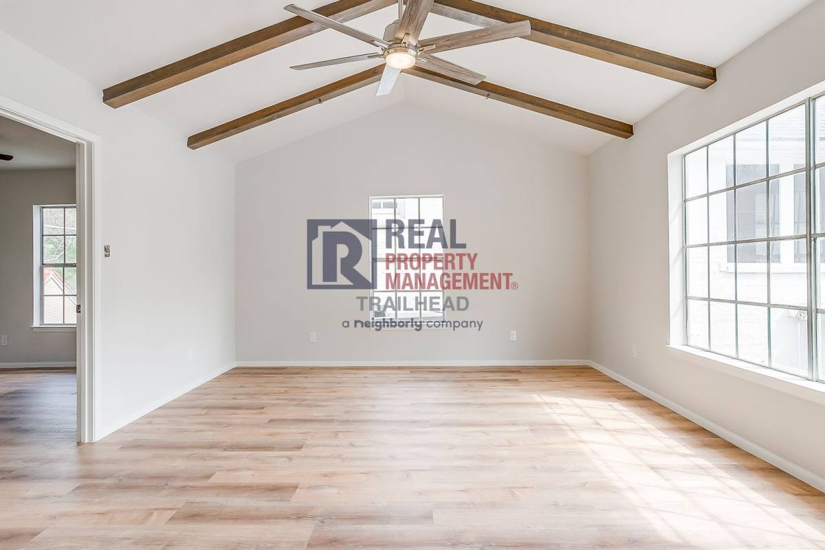 Apartment for rent at 3562 W 4th St, Fort Worth, TX 76107