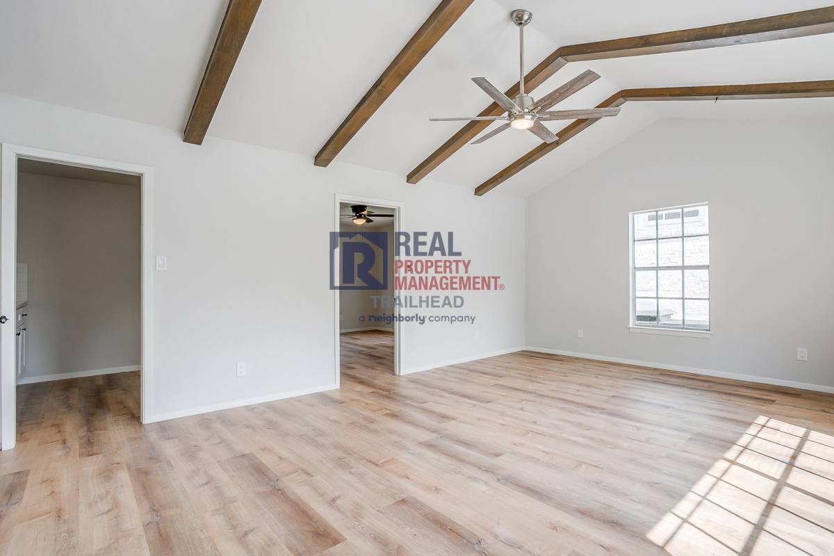 Apartment for rent at 3562 W 4th St, Fort Worth, TX 76107