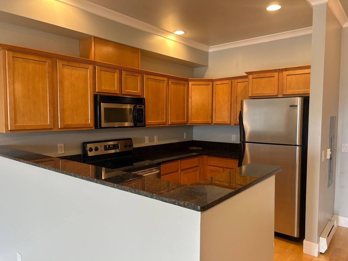 Condo for rent at 1015 Railroad Ave, Bellingham, WA 98225