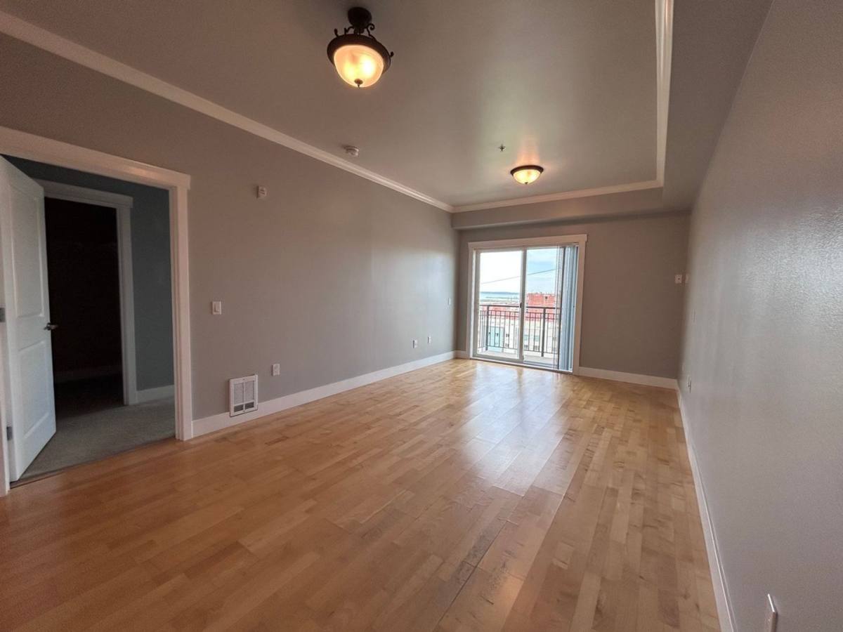 Condo for rent at 1015 Railroad Ave, Bellingham, WA 98225