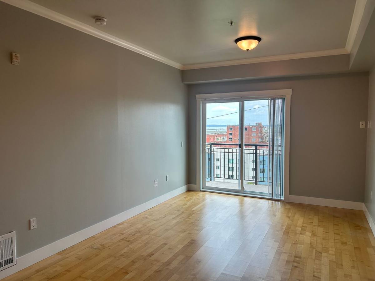Condo for rent at 1015 Railroad Ave, Bellingham, WA 98225