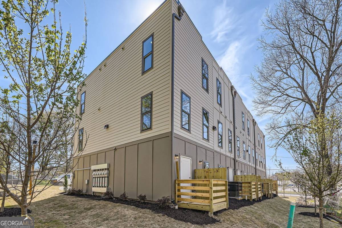 Apartment for rent at 1351 Brewster St, Atlanta, GA 30310