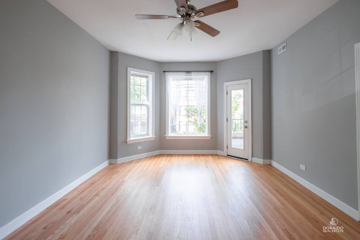 Apartment for rent at 6111 S Eberhart Ave #2, Chicago, IL 60637