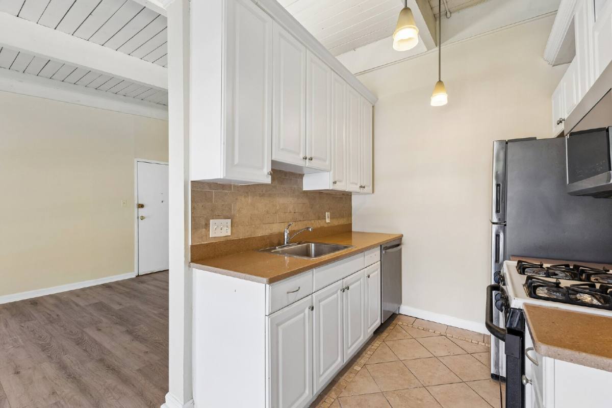 Apartment for rent at 4901 Americana Dr, Annandale, VA 22003