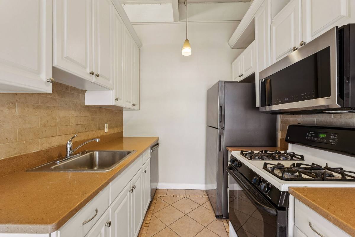 Apartment for rent at 4901 Americana Dr, Annandale, VA 22003