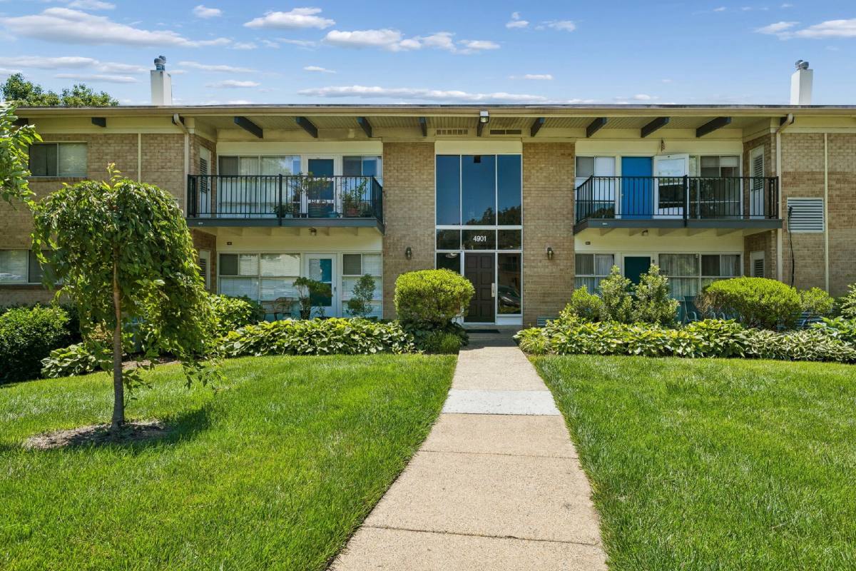 Apartment for rent at 4901 Americana Dr, Annandale, VA 22003