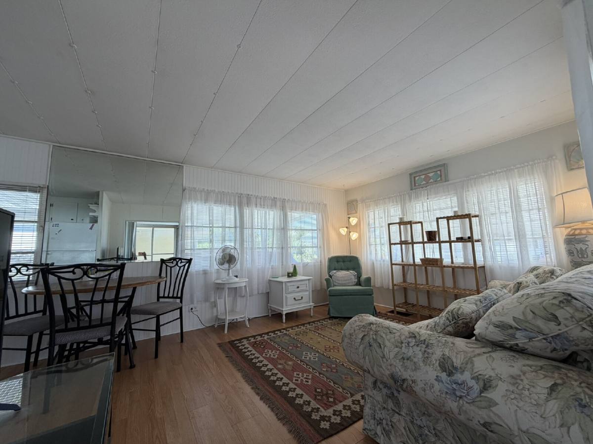 4 7th St W, Nokomis, FL 34275 - House for Rent - Image 3