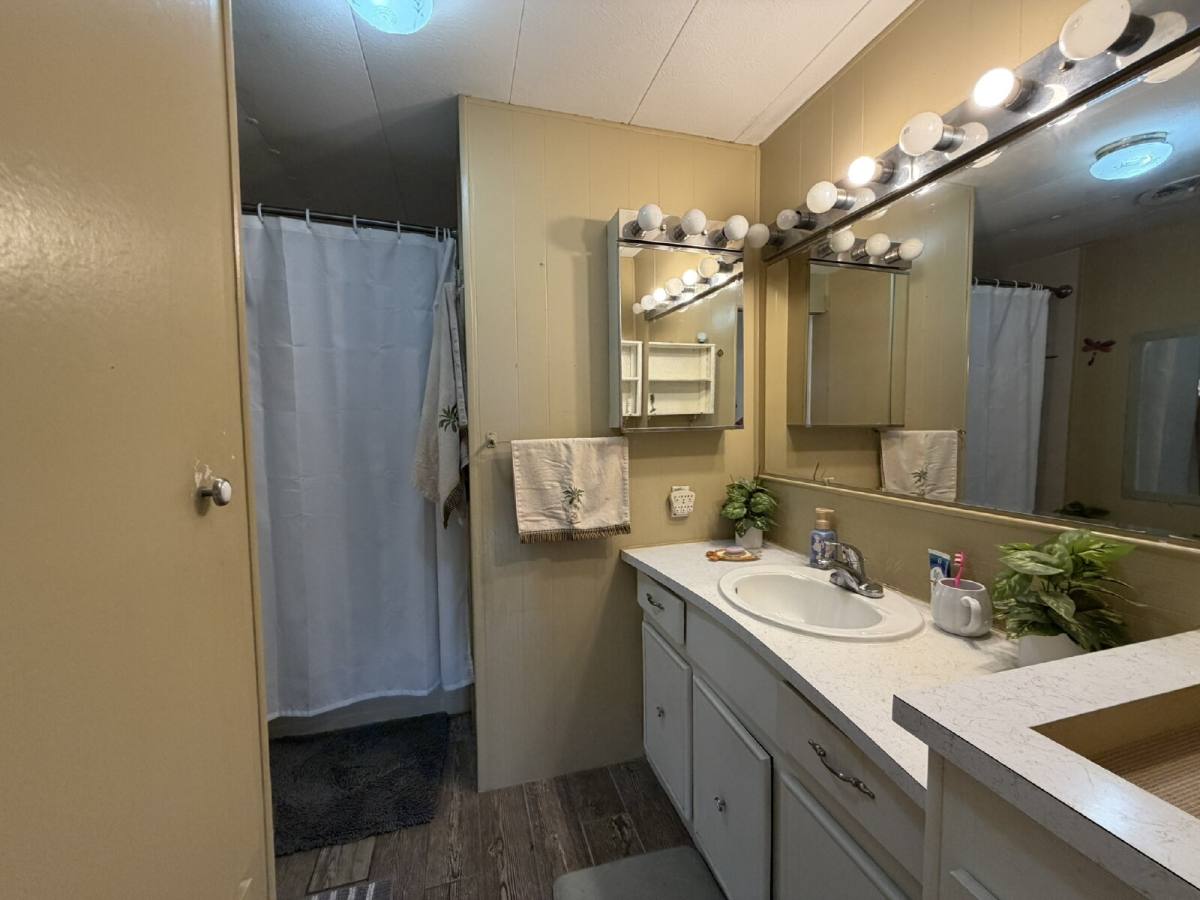 4 7th St W, Nokomis, FL 34275 - House for Rent - Image 10
