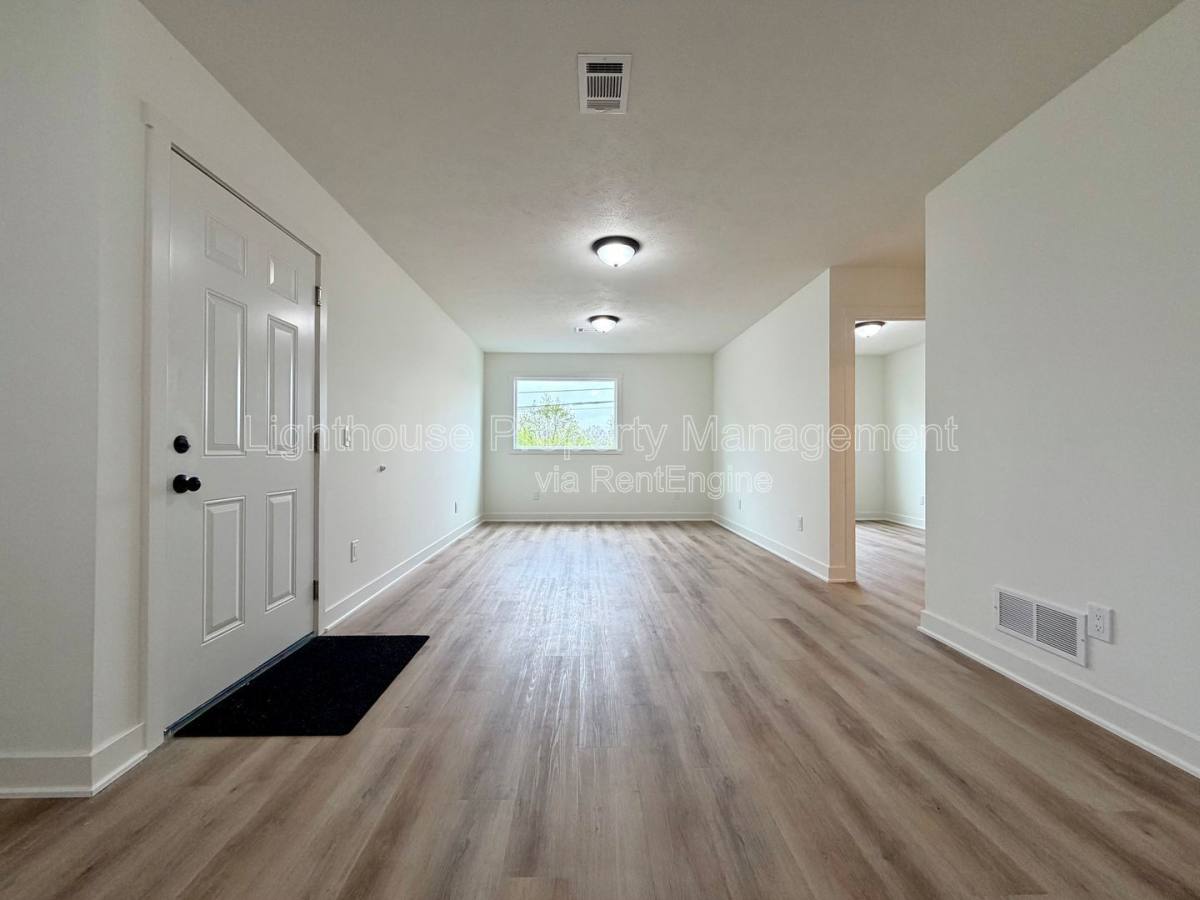Apartment for rent at 310 Allen Ave, Muskegon, MI 49442