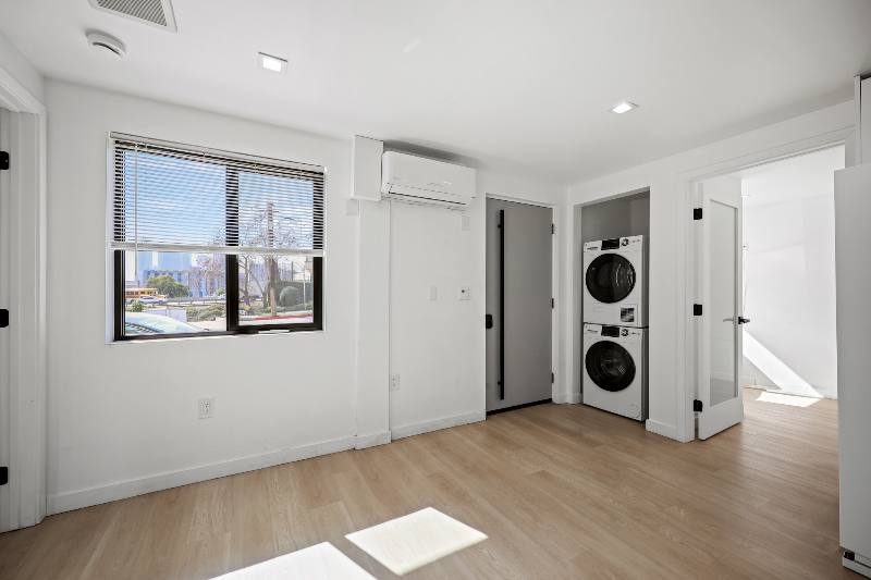 Apartment for rent at 1139 Bellevue Ave #6, Los Angeles, CA 90012