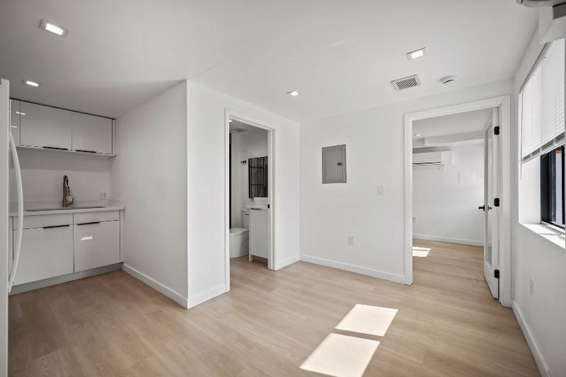 Apartment for rent at 1139 Bellevue Ave #6, Los Angeles, CA 90012