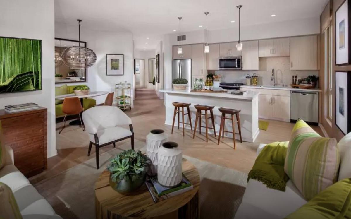 Apartment for rent at 1100 Perlita, Irvine, CA 92618