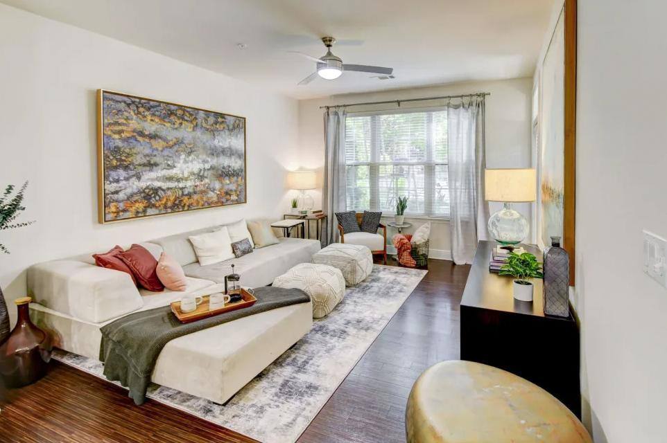 Berkshire Ninth Street, 749 Ninth St, Durham, NC 27705 - Apartment for Rent - Image 2