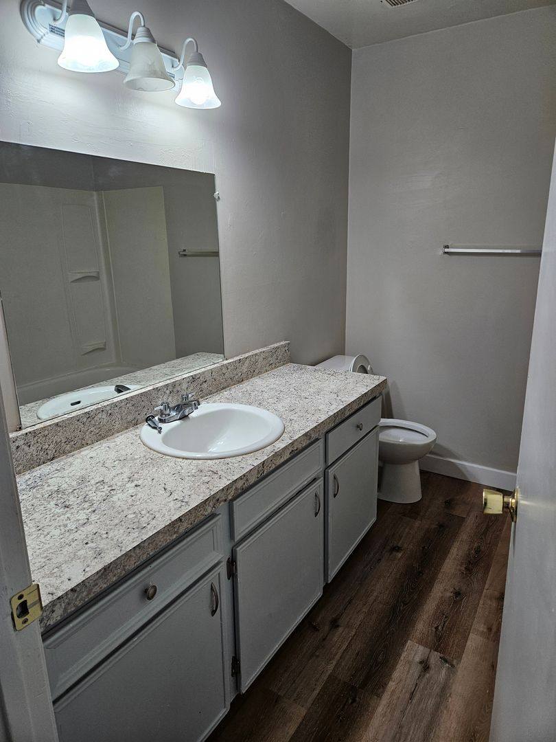 Apartment for rent at 2125 Jubilee Dr, Wasco, CA 93280