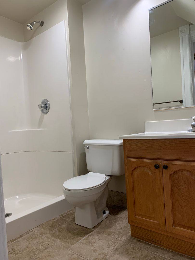 Apartment for rent at 422 W Loras St, Dubuque, IA 52001