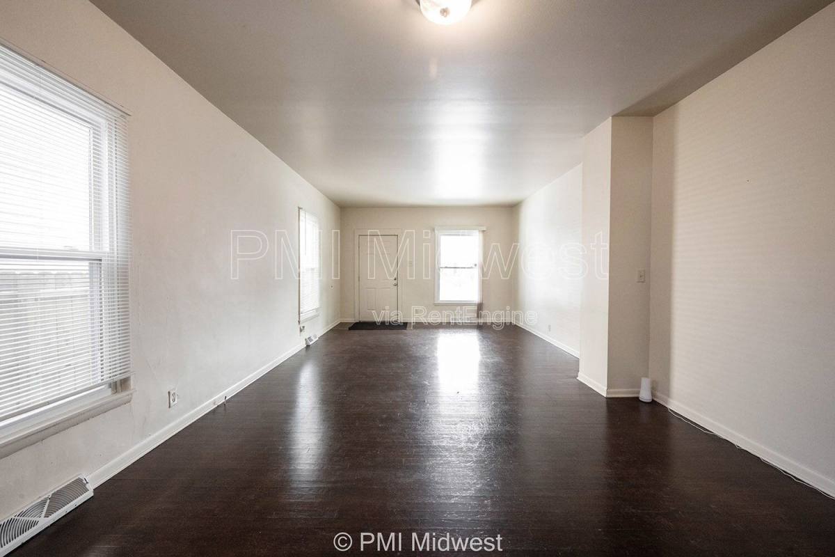 Apartment for rent at 264 N Holmes Ave, Indianapolis, IN 46222