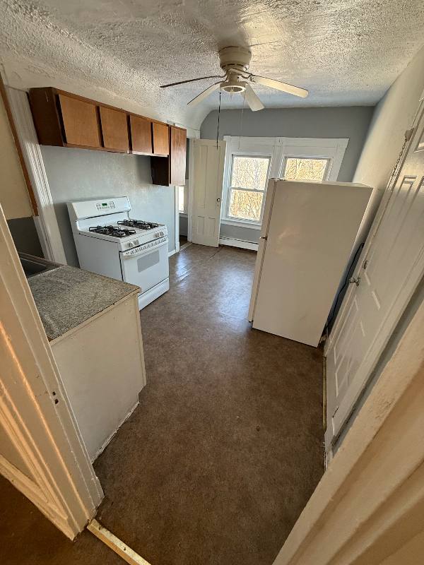 Apartment for rent at 224 Vine St #3, Hartford, CT 06106