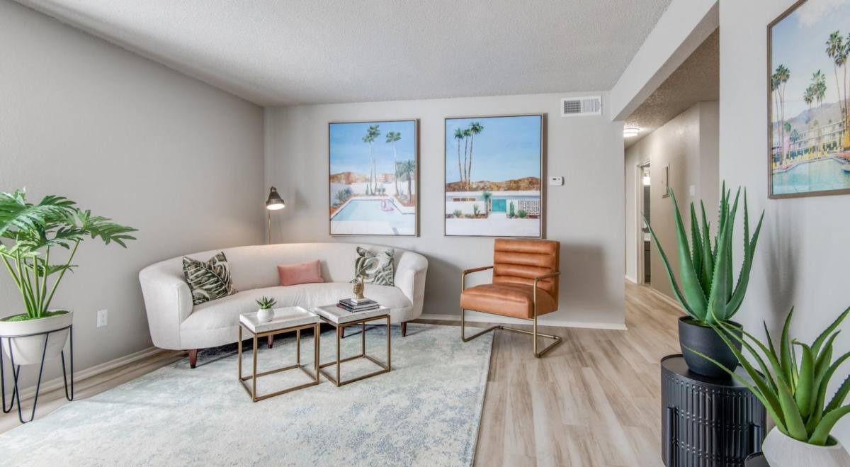 Apartment for rent at Hardwood Luxury Apartment Homes, 8500 N Harwood Rd, North Richland Hills, TX 76180