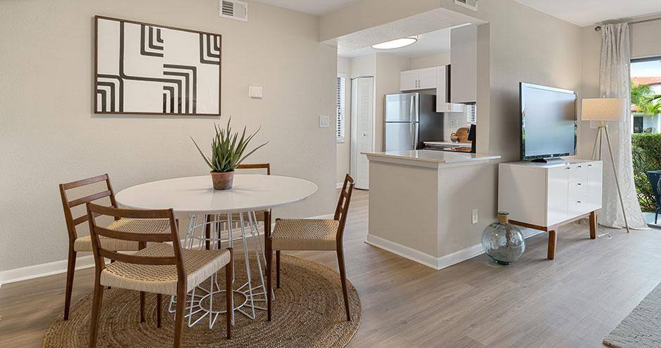 Apartment for rent at Arium Resort Luxury Apartment Homes, 11801 Pembroke Rd, Hollywood, FL 33025