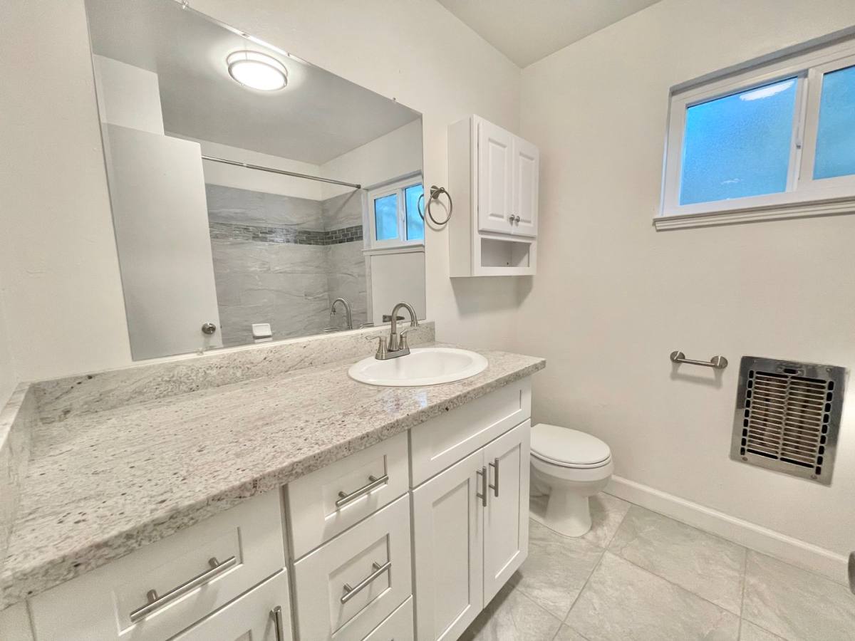 Apartment for rent at 2519-2525 H St, Sacramento, CA 95816
