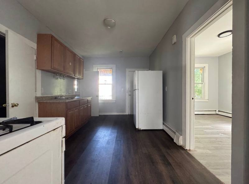 Apartment for rent at 3 Kenyon Court, Hartford, CT 06120