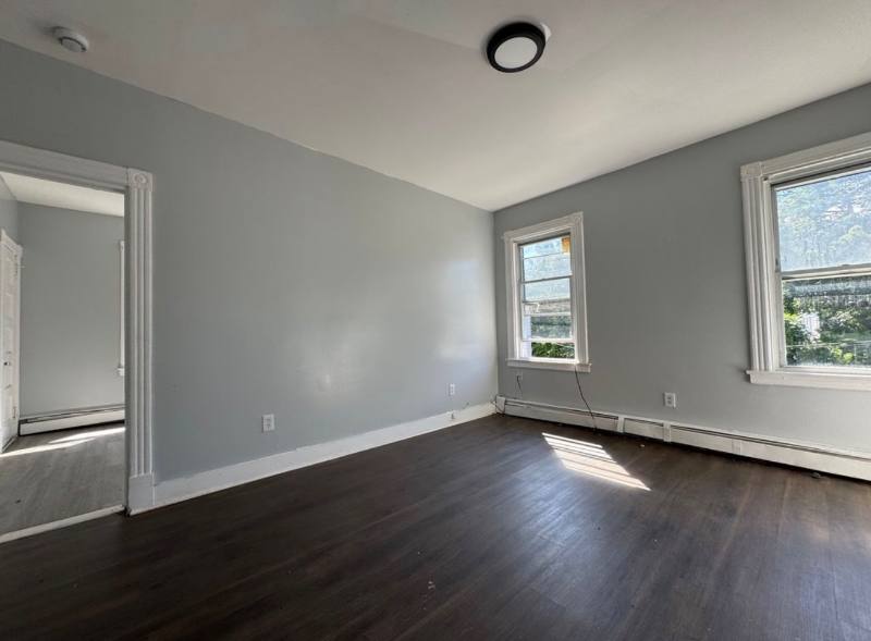 Apartment for rent at 3 Kenyon Court, Hartford, CT 06120
