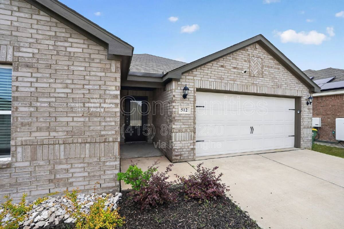 House for rent at 512 Albert Anthony St, Venus, TX 76084