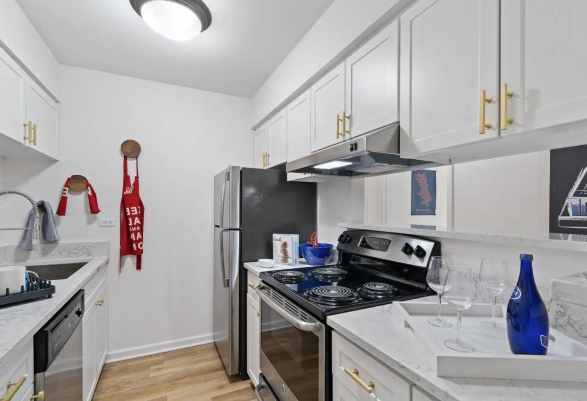 Apartment for rent at 2134 S Goebbert Rd, Arlington Heights, IL 60005