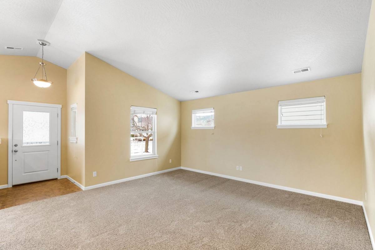House for rent at 2121 N Country Vista Blvd, Liberty Lake, WA 99019