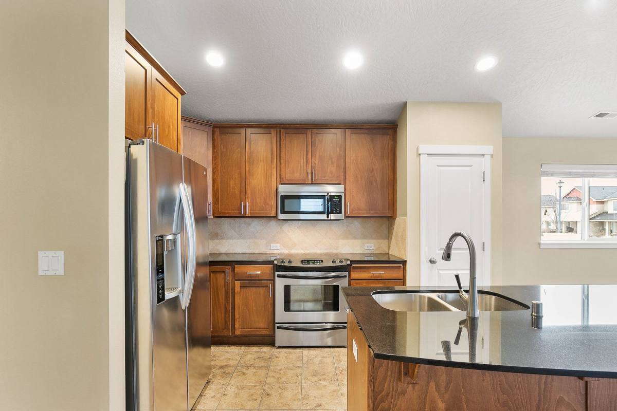 House for rent at 2121 N Country Vista Blvd, Liberty Lake, WA 99019