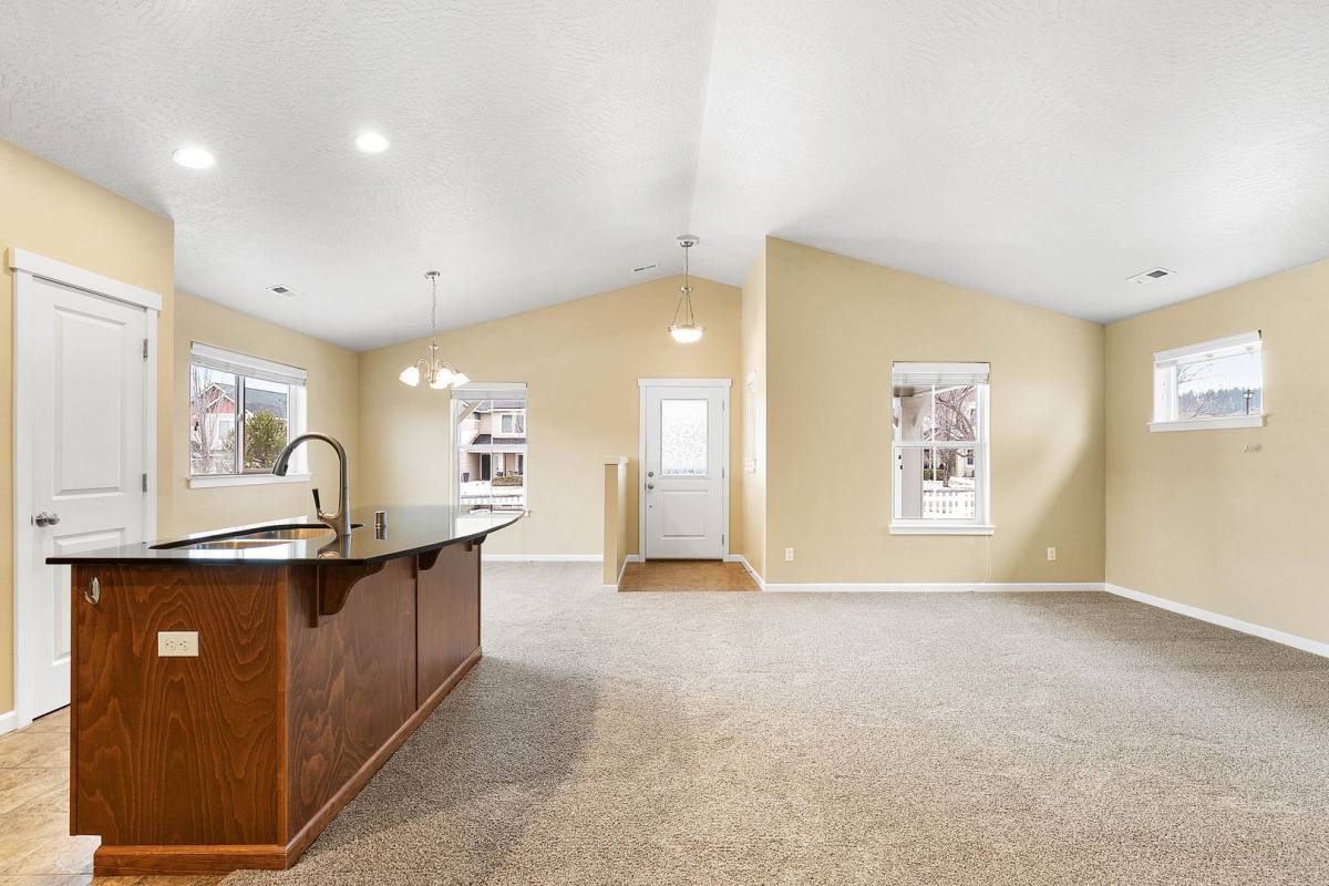 House for rent at 2121 N Country Vista Blvd, Liberty Lake, WA 99019