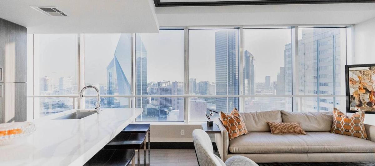 Apartment for rent at 1401 Elm St, Dallas, TX 75202