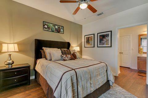 Apartment for rent at La Villita Lakeside & Landings Apartment Homes, 6727 Deseo, Irving, TX 75039