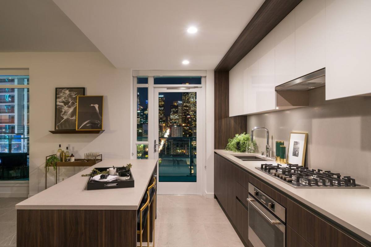 Apartment for rent at 1201 S Hope St, Los Angeles, CA 90015
