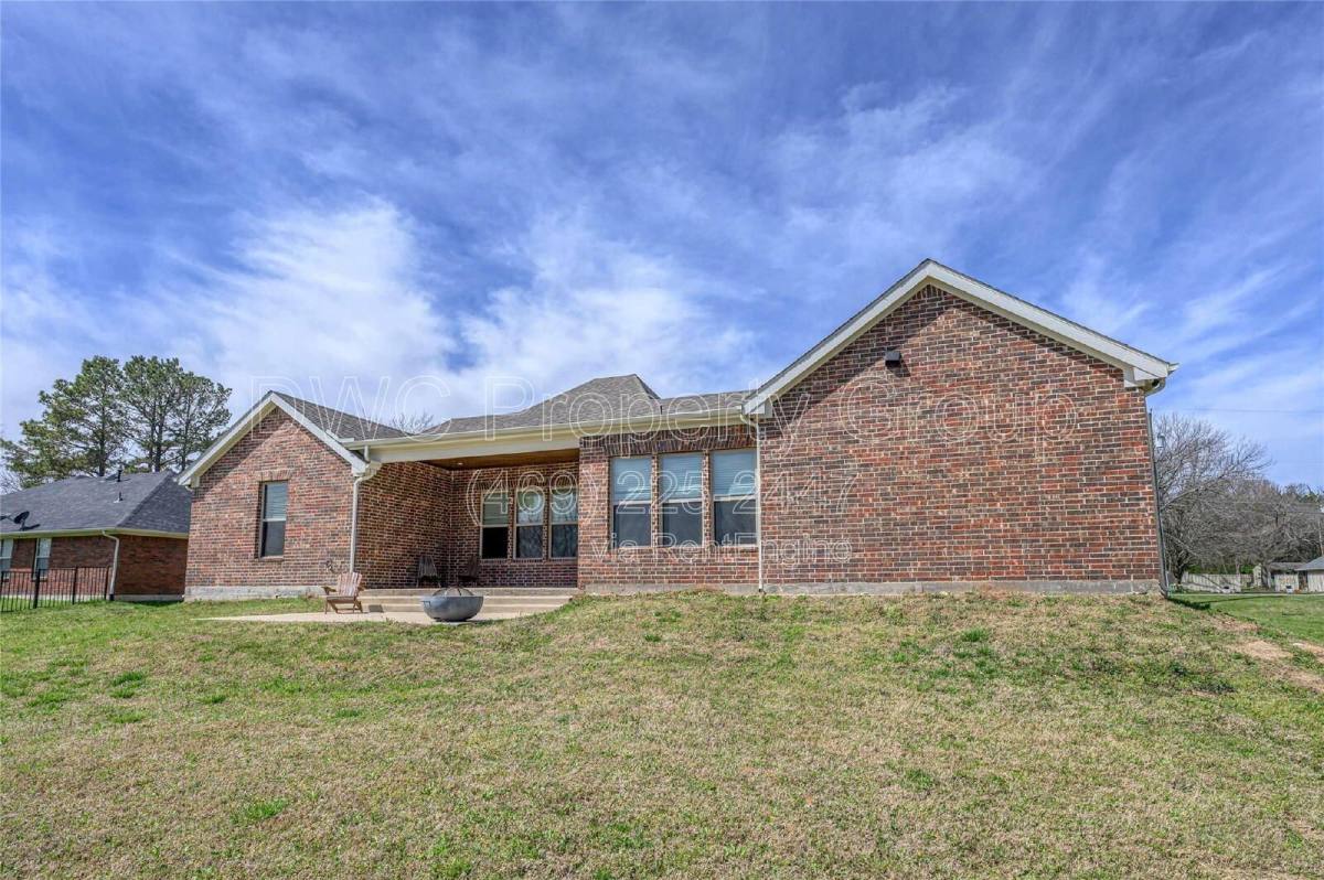 House for rent at 5401 Arroyo Trail, Sherman, TX 75090