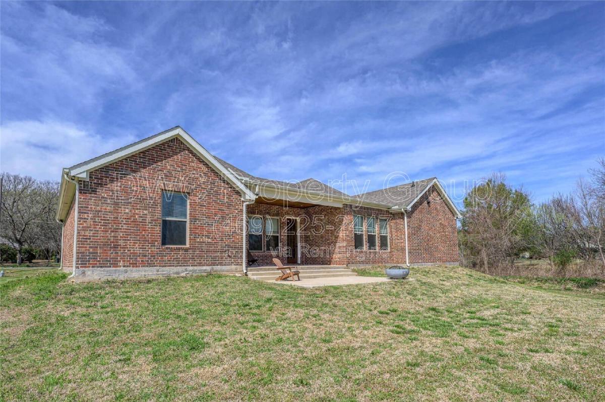 House for rent at 5401 Arroyo Trail, Sherman, TX 75090