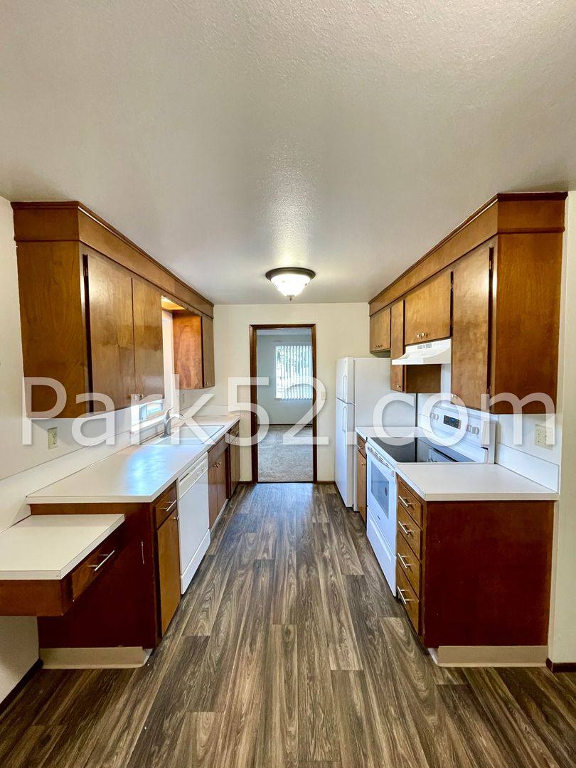 Townhouse for rent at 1446 Rainier Dr, Tacoma, WA 98466