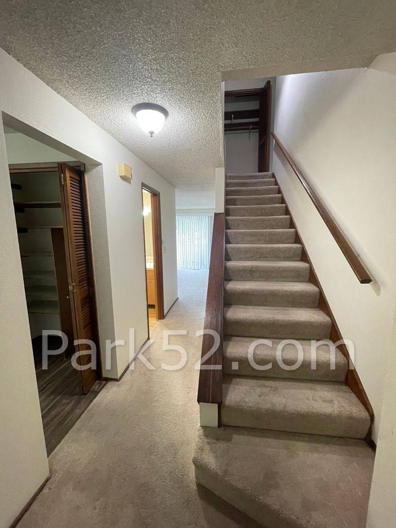 Townhouse for rent at 1446 Rainier Dr, Tacoma, WA 98466