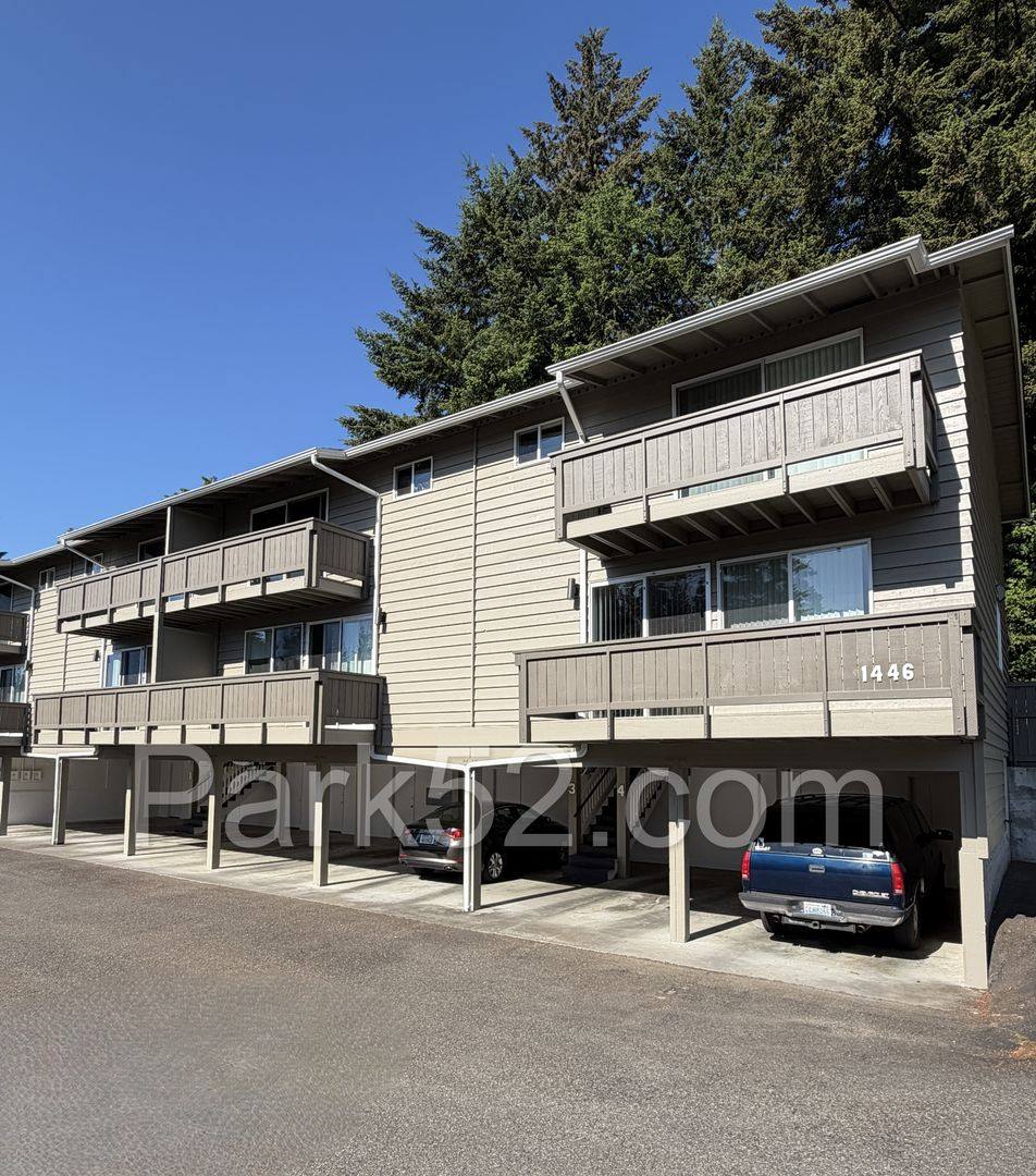Townhouse for rent at 1446 Rainier Dr, Tacoma, WA 98466