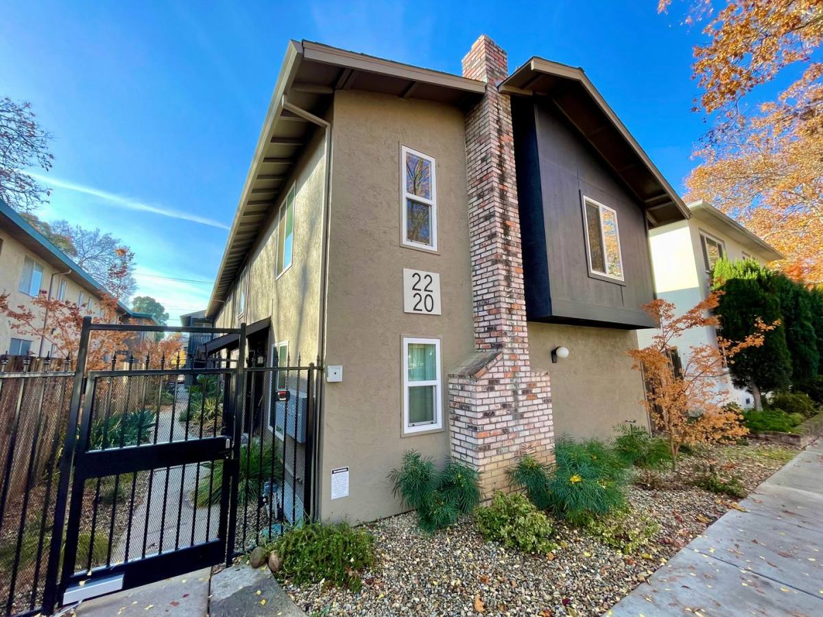 Apartment for rent at 2220 O St, Sacramento, CA 95816
