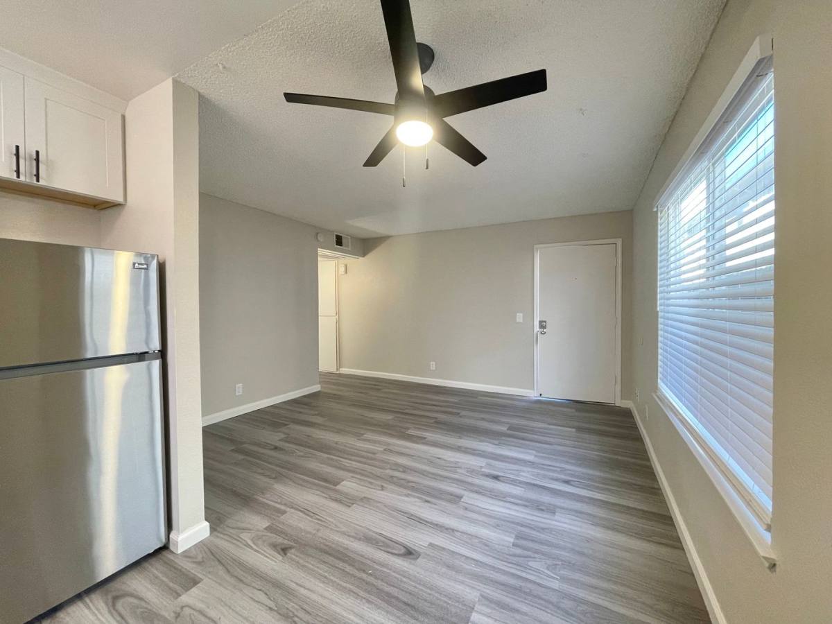 Apartment for rent at 2220 O St, Sacramento, CA 95816