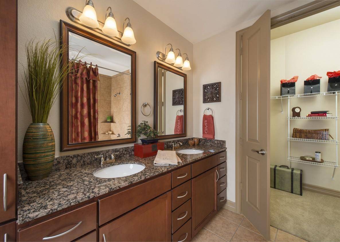 Apartment for rent at Villa Rosa, 2650 Cedar Springs Rd, Dallas, TX 75201
