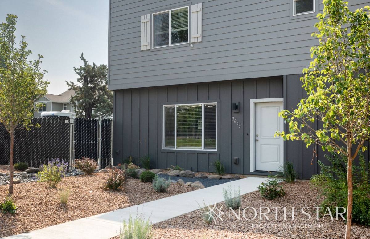 Apartment for rent at 3042 SW Obsidian, Redmond, OR 97756