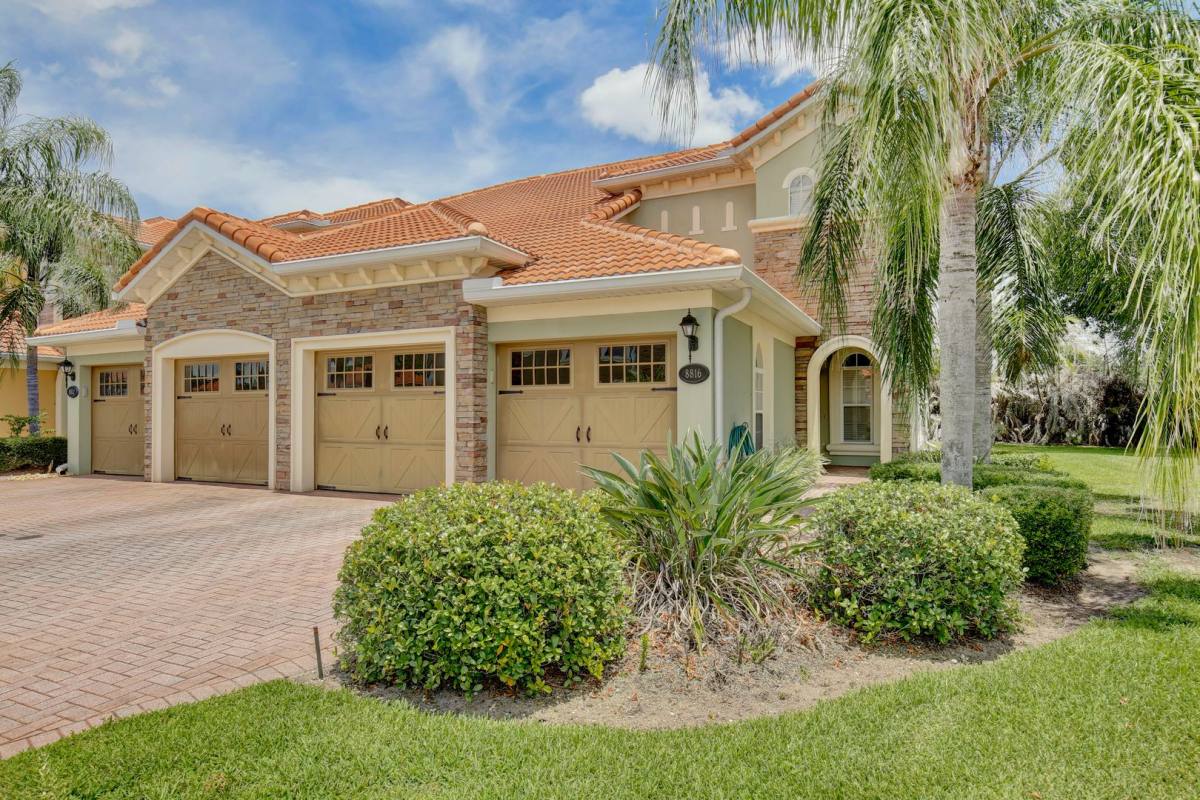 Townhouse for rent at 8816 Della Scala Circle, Orlando, FL 32836