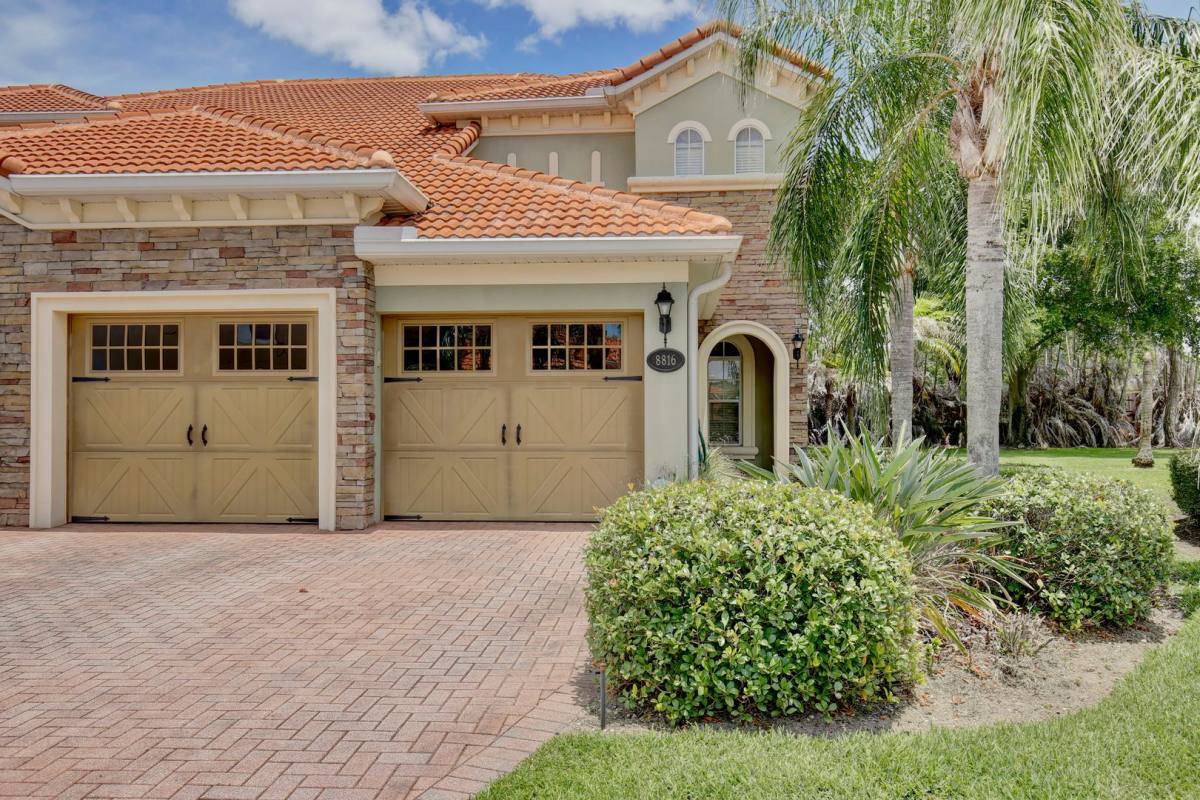 Townhouse for rent at 8816 Della Scala Circle, Orlando, FL 32836