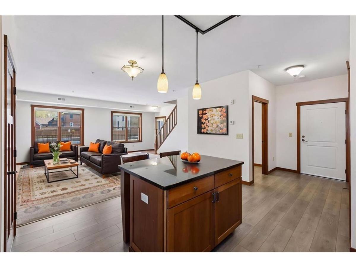 Condo for rent at 625 Dayton Ave #4, Saint Paul, MN 55104